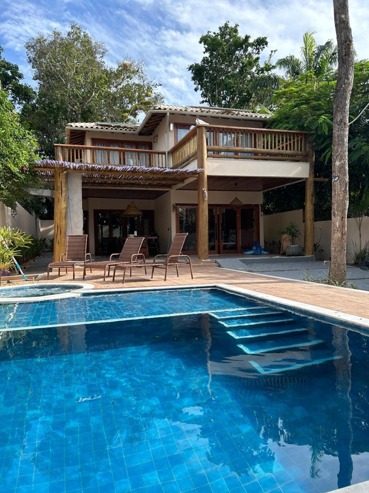 New House, 10 Mins Walk To & Quadrado Villa
