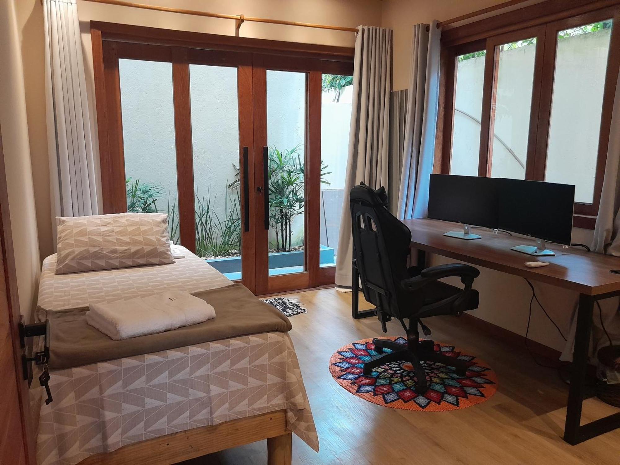 New House, 10 Mins Walk To & Quadrado Porto Seguro
