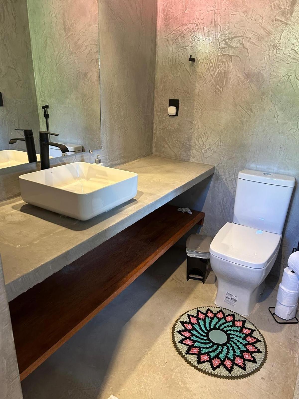 Villa New House, 10 Mins Walk To & Quadrado